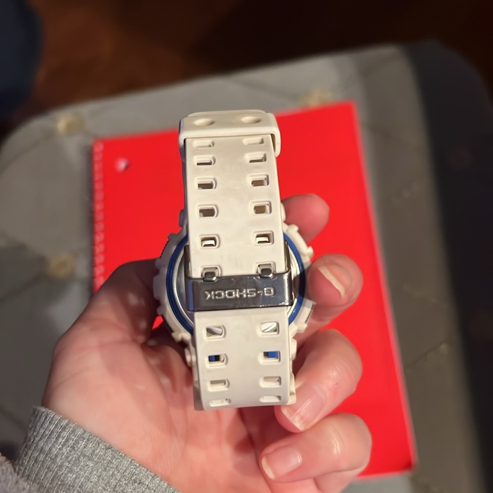 G-Shock Watch - Picture 4 of 6